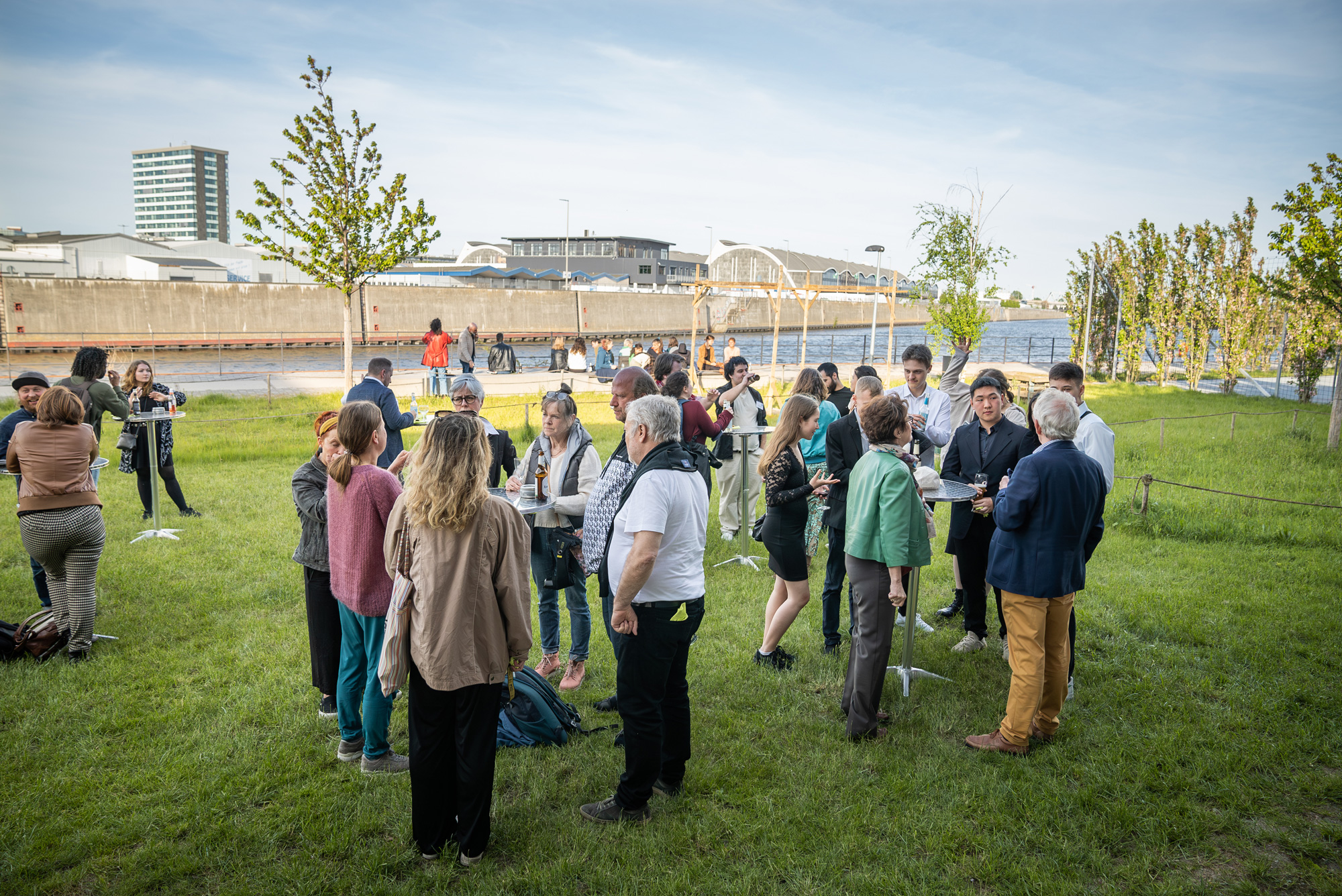 Meet&Greet hinter der Halle: Danke für die Sonne!